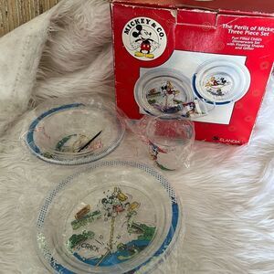 Mickey 3 pieces  dinnerware set new